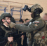 Урок мужества провели в хабаровской школе офицеры СОБР Росгвардии - Росгвардия