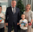 Министр социальной защиты Хабаровского края Александр Дорофеев поздравил детей участника специальной военной операции в рамках Всероссийской акции "Елка желаний" - Министерство соцзащиты