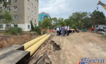 На улице Тихоокеанской меняют аварийную теплотрассу ТМ-33